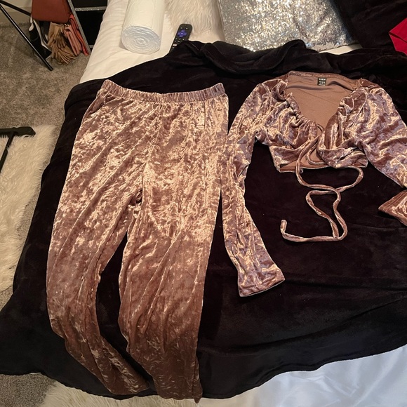 Velvet 2 Piece - Picture 6 of 6